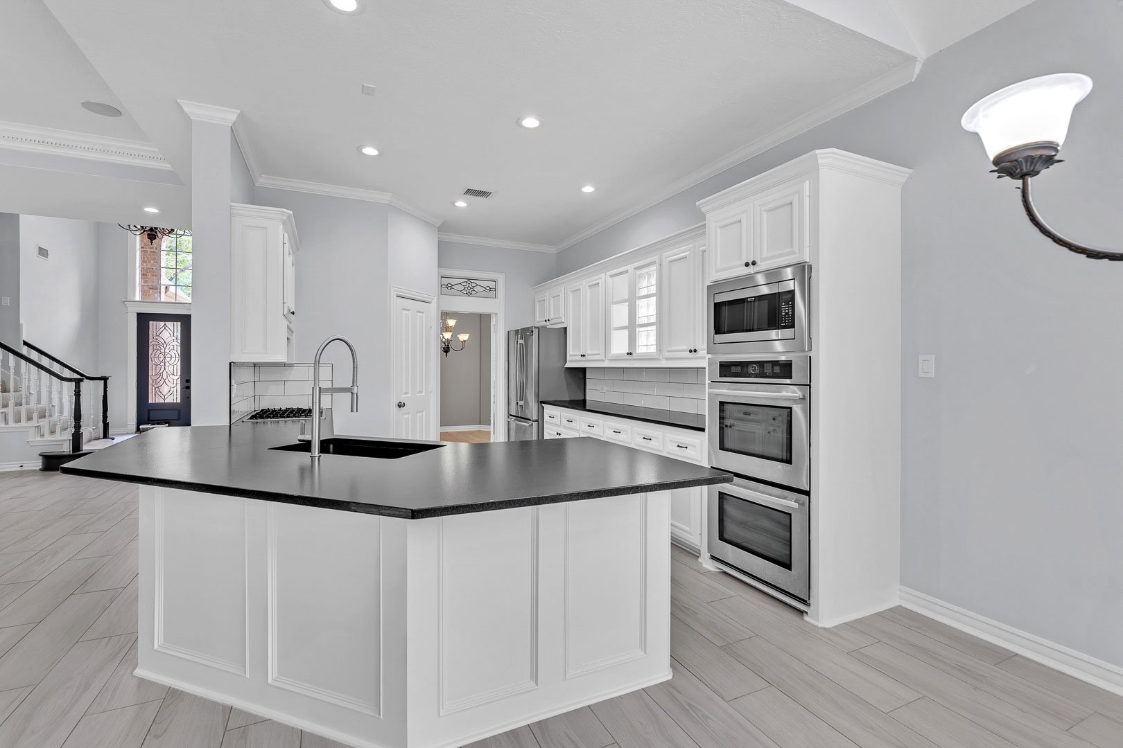 montgomery-county-tx-open-concept-kitchen-the-woodlands-real-estate-residential-photography.jpg