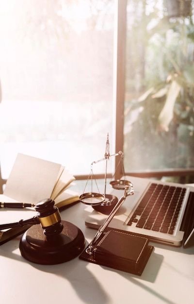 On-Site Forensic Document Examinations at the Courthouse: When They’re Required &amp; What Actually Happens