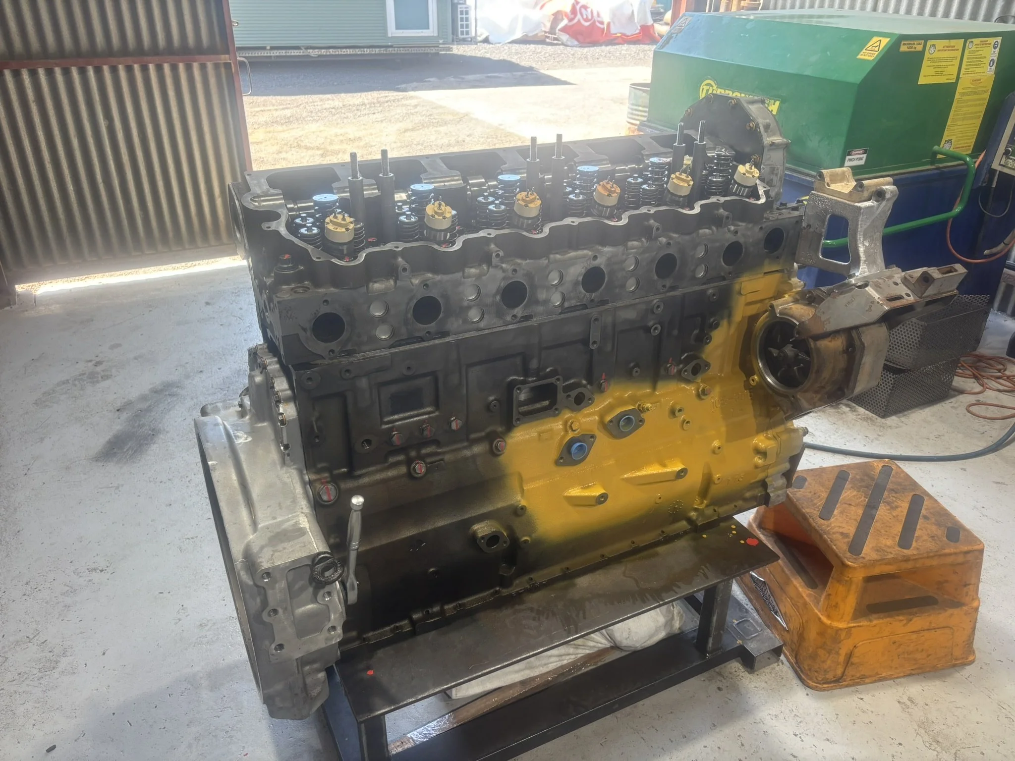 Trucks, earthmoving, mining (7).JPEG