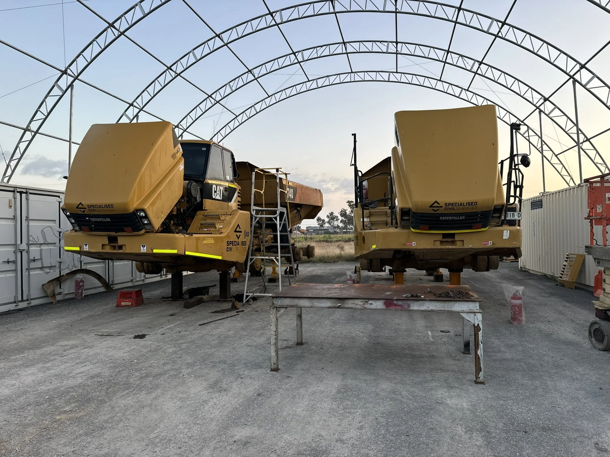 professional mechanical repairs, servicing and overhaul solution for earthmoving machinery