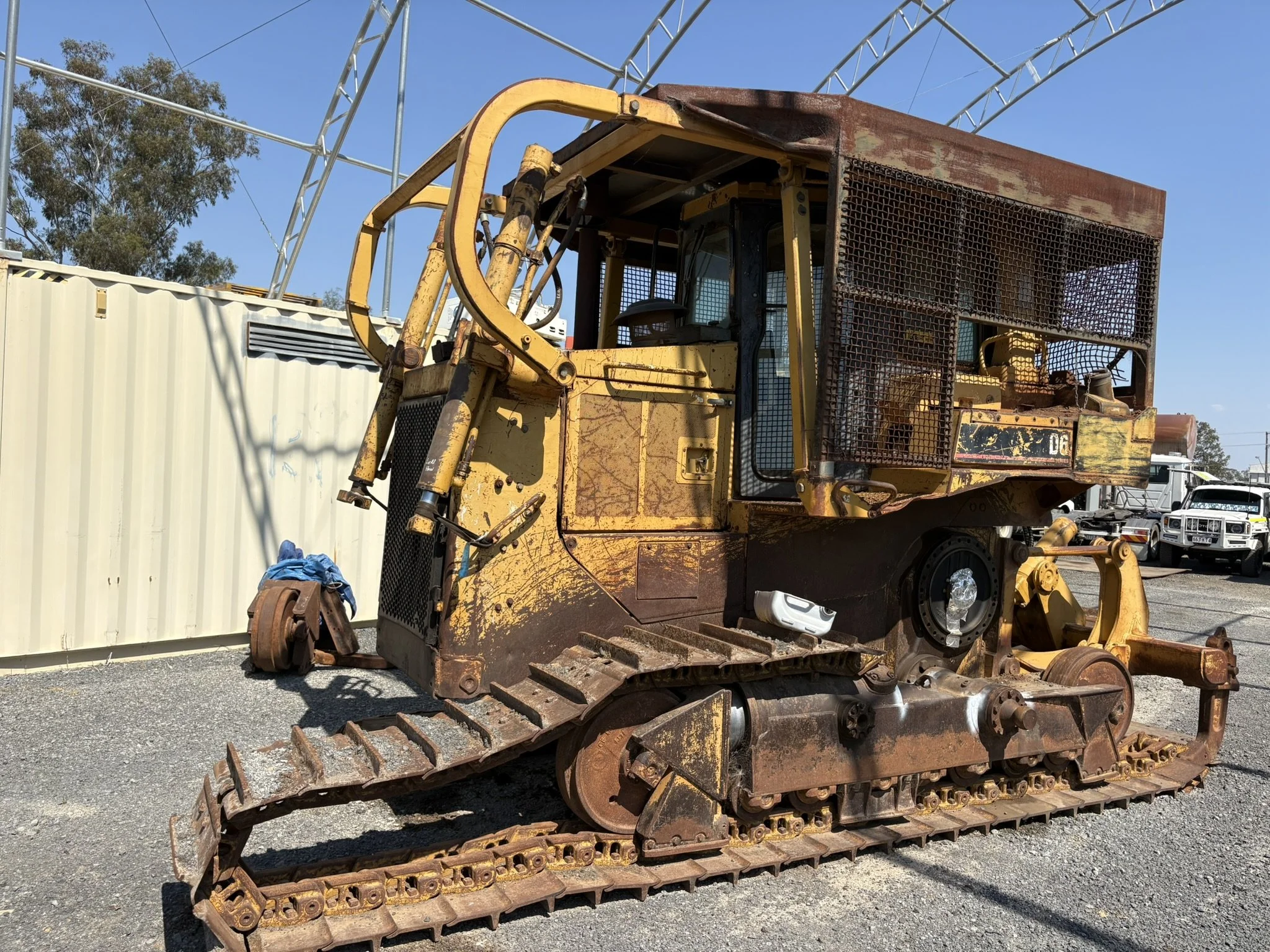 Trucks, earthmoving, mining (14).JPEG