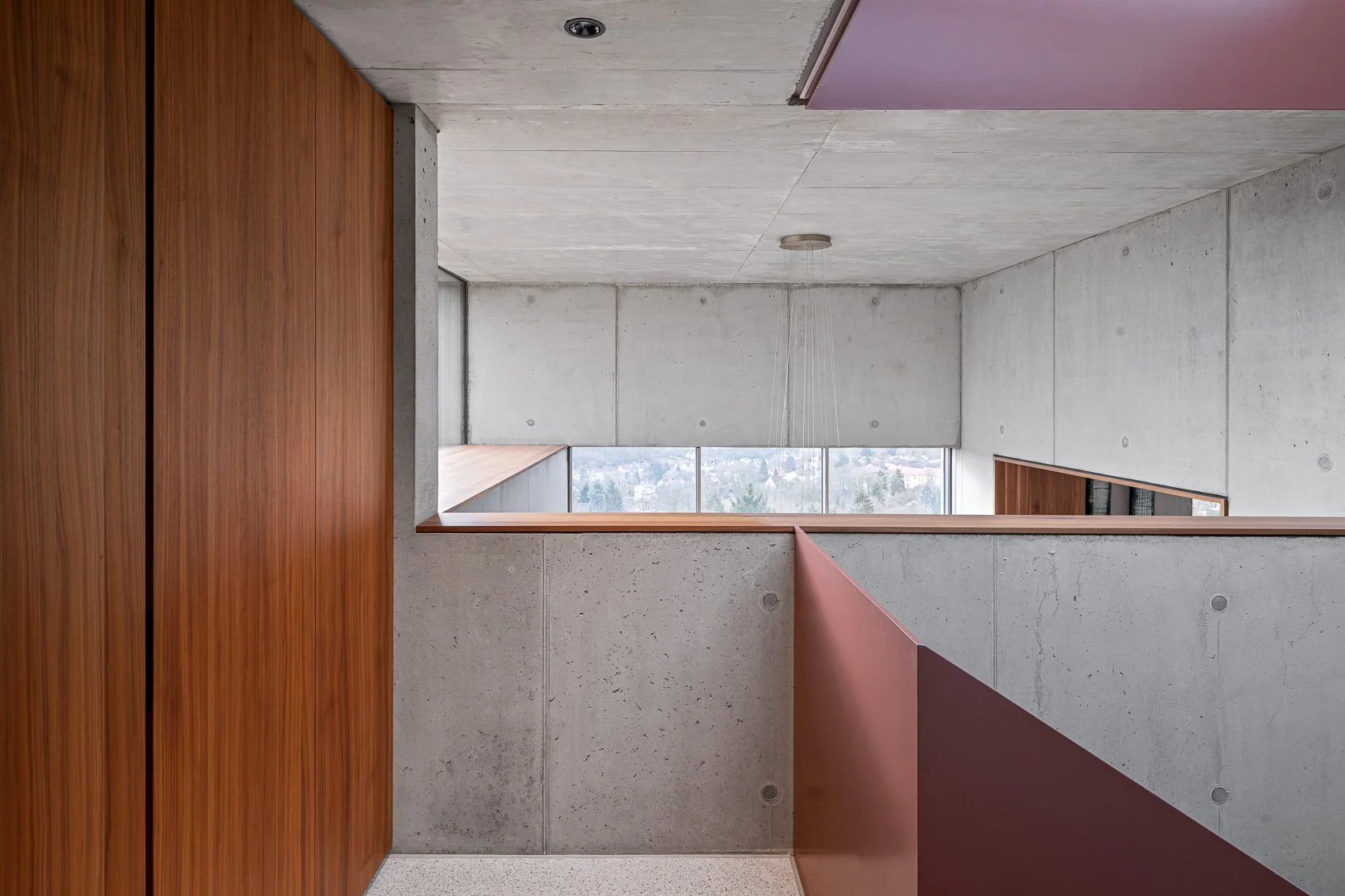 wohnhaus-aus-naturstein-beton-holz-12.jpg