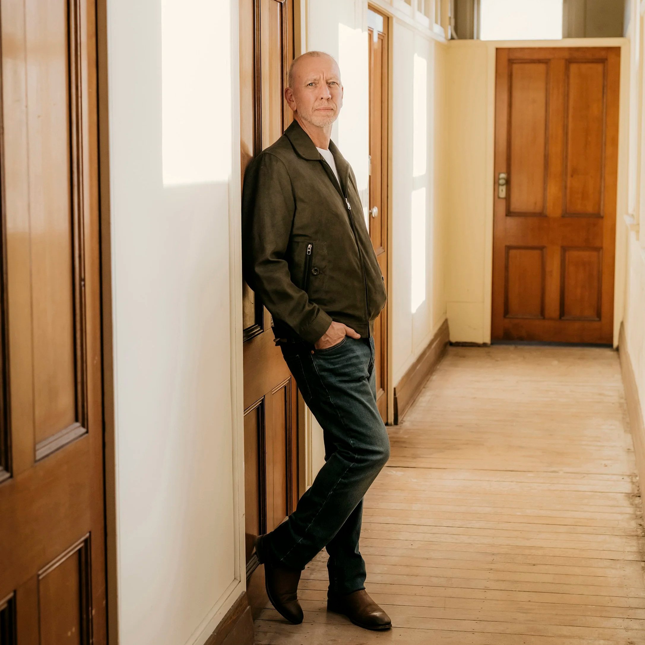 HOW TO BE COMFORTABLE IN FRONT OF THE CAMERA