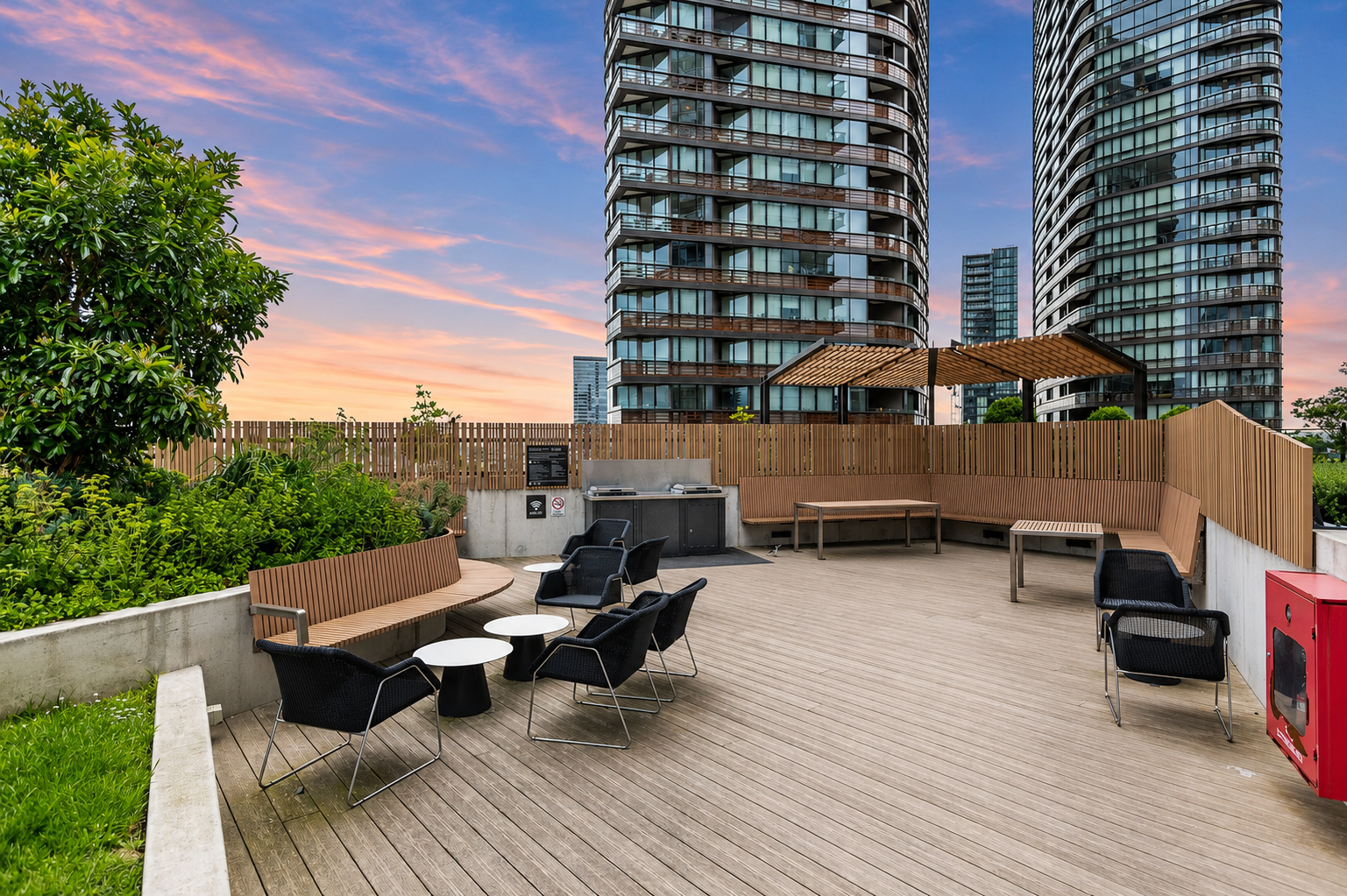 883 Collins Street (Outdoor BBQ).png