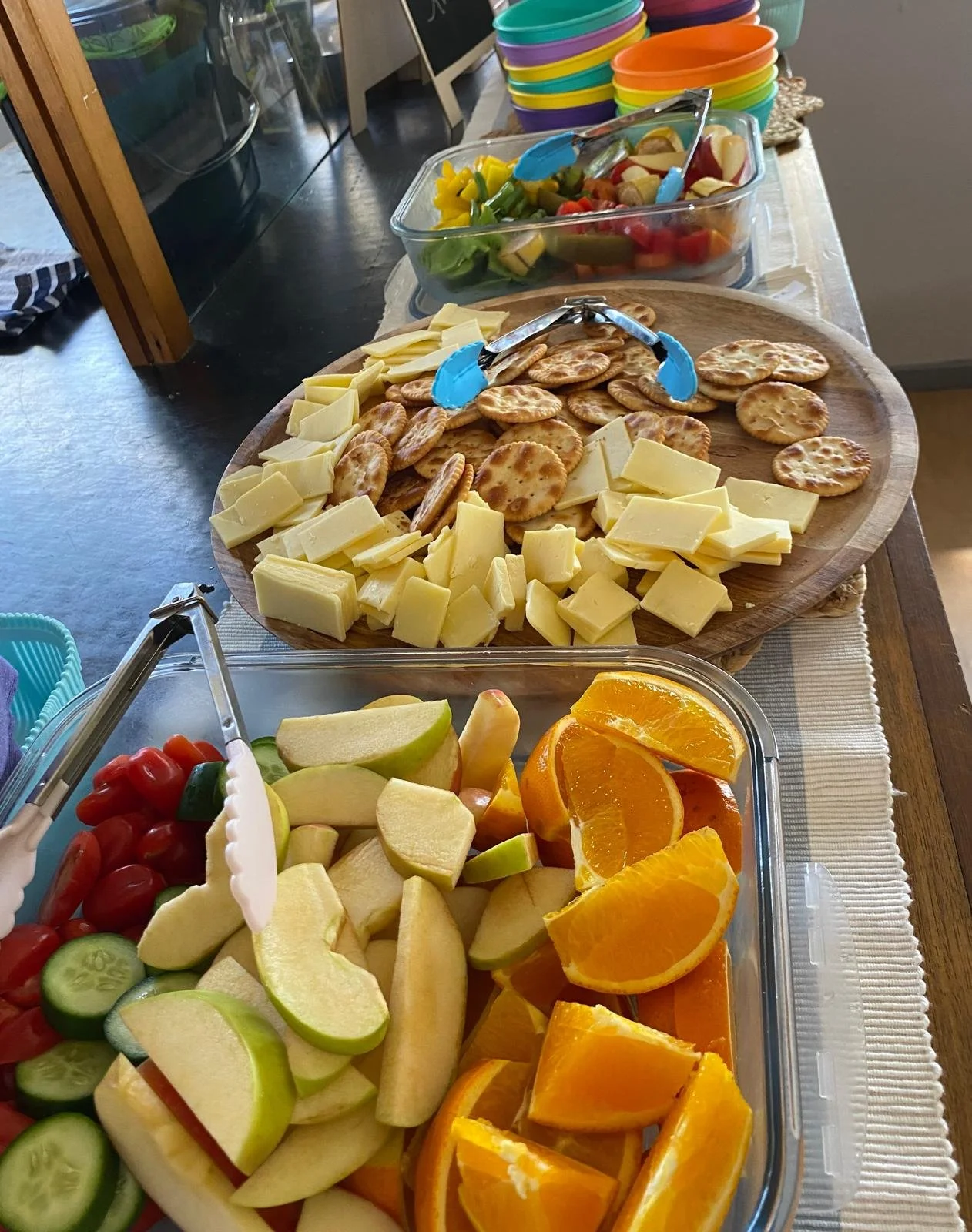 Healthy fruit, snacks and food provided for families attending playgroup.