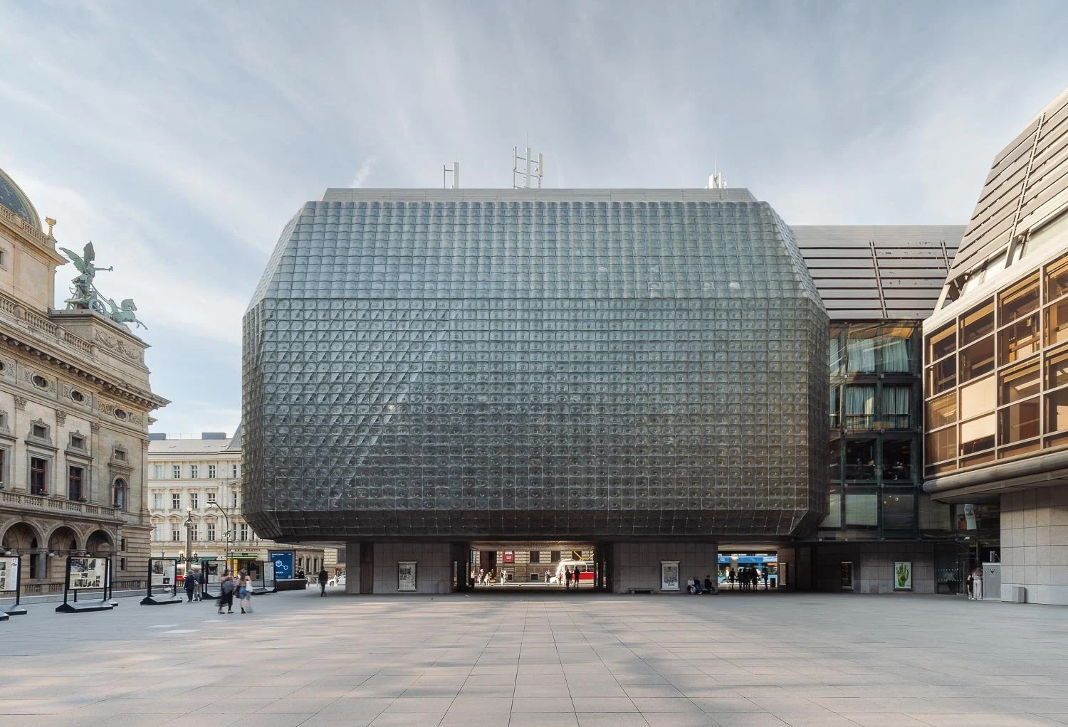 Budova Nové scény národního divadla .