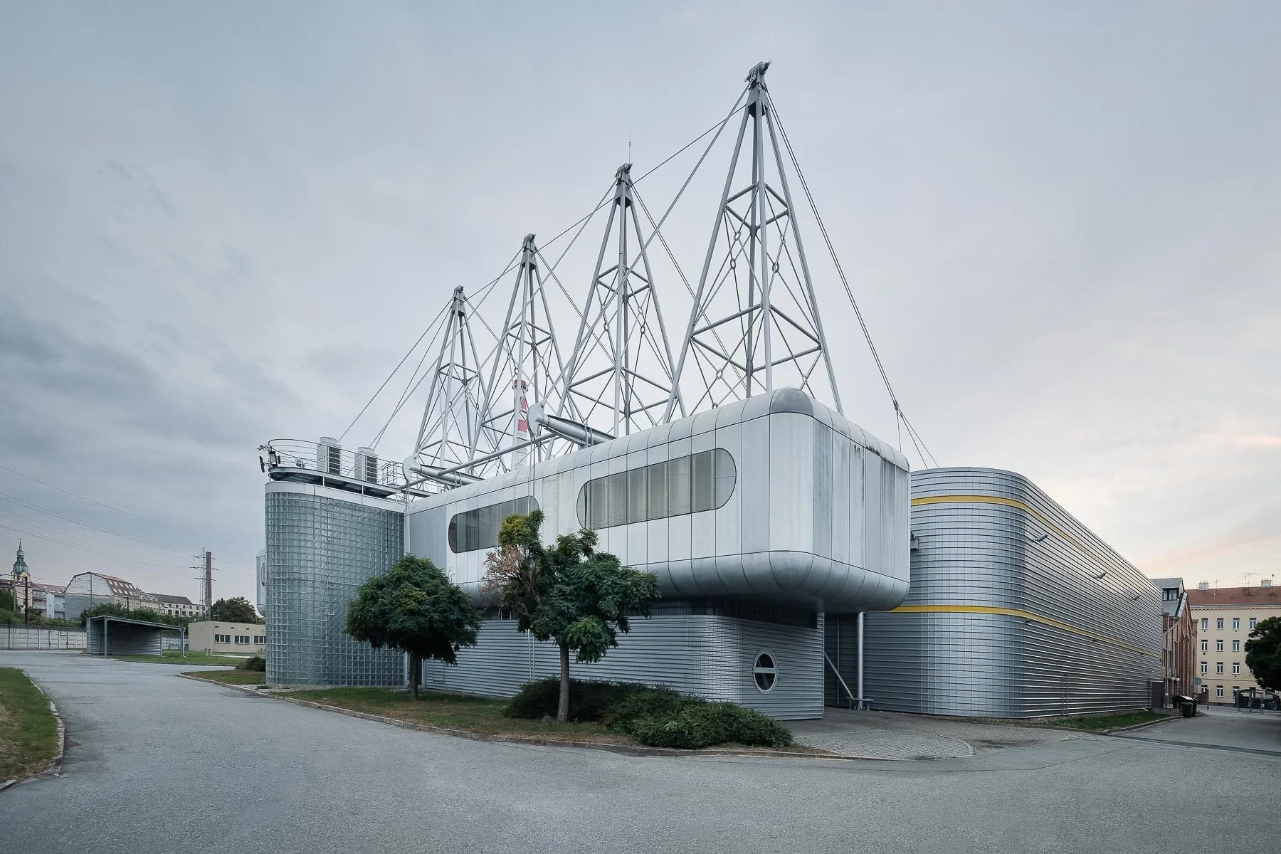 Industriální budova plýnáren v Brně. 