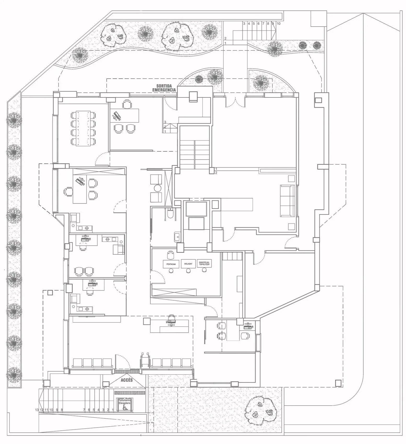 Planos de estado inicial y final para reforma de clínica oftalmológica en Barcelona. Sistematización de espacios profesionales de alta exigencia.