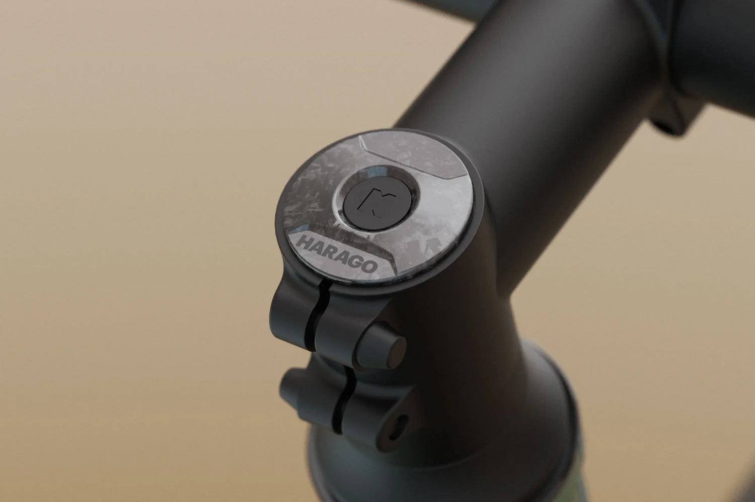 Pièce noire en carbone revalorisé de la marque HARAGO.