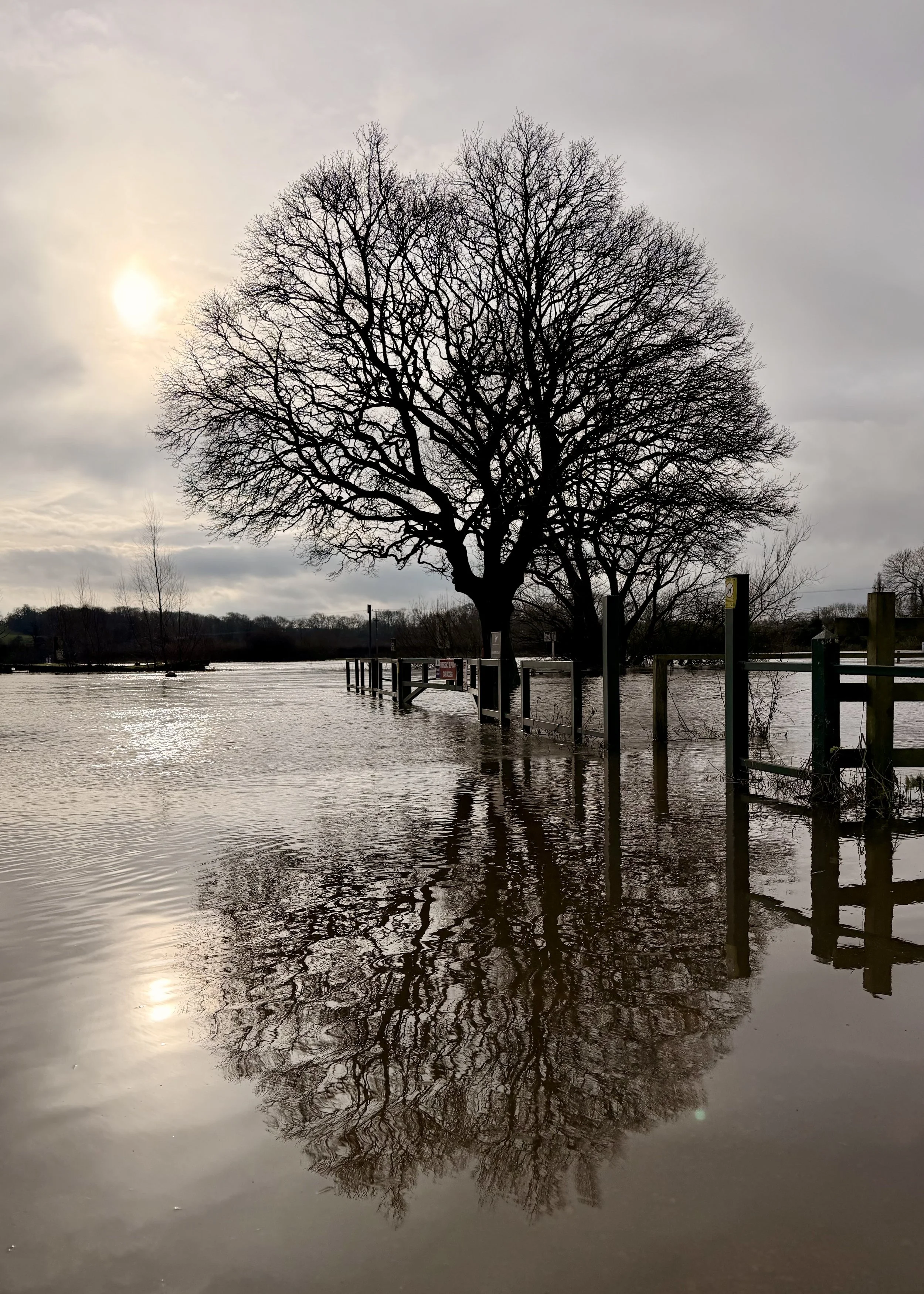 Flooded River Trent outside Unicorn Pub