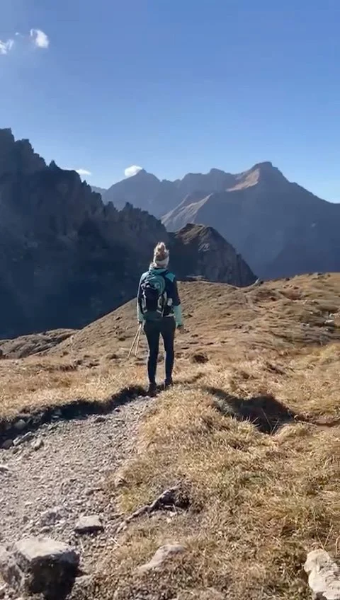 Julia Gruber beim Wandern in den Allgäuer Bergen