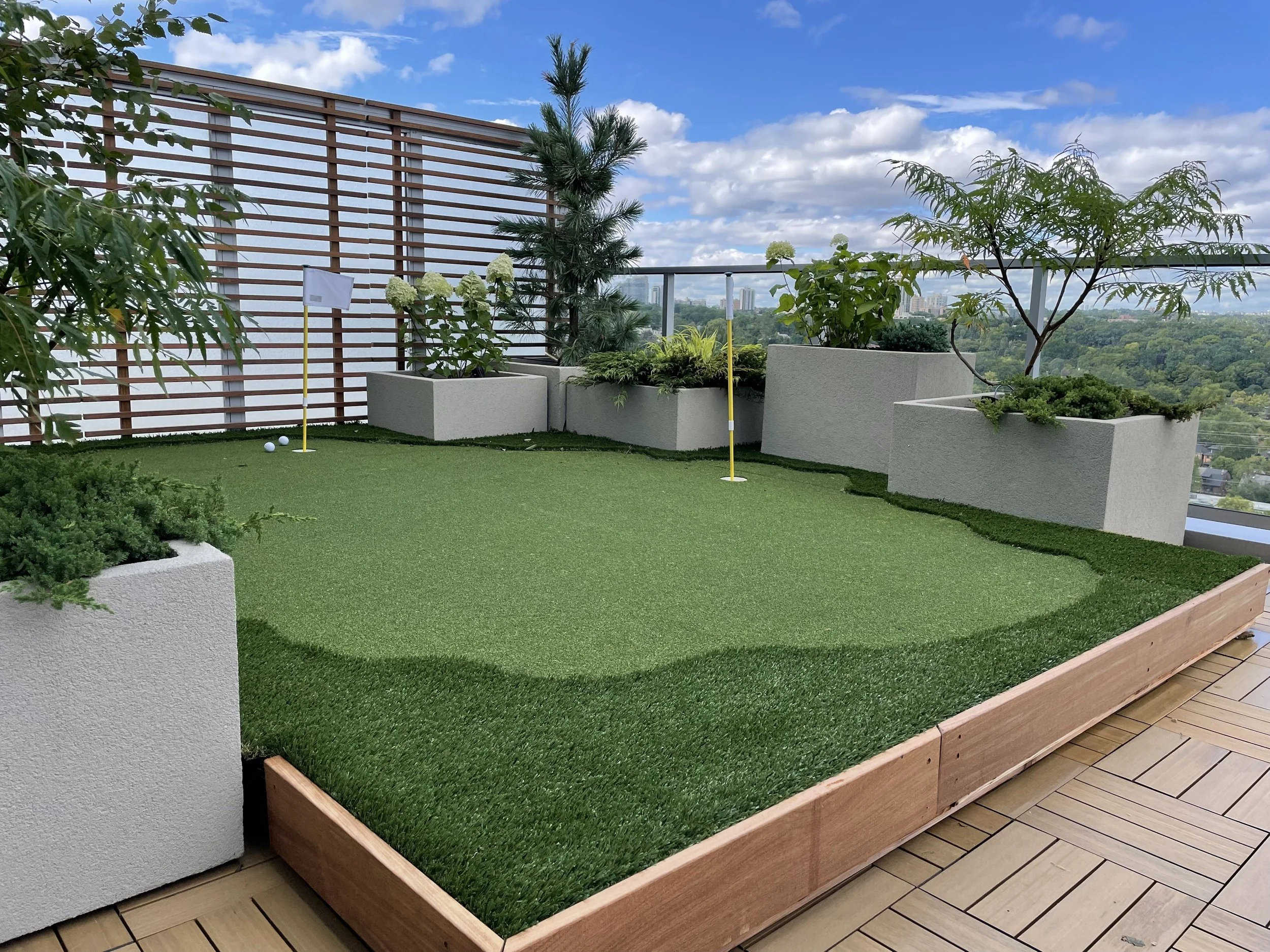 BOX_DESIGN_avenue_road_toronto_outdoor_custom_terrace_luxury_mini_golf_DESIGN_avenue_road_toronto_03.jpg
