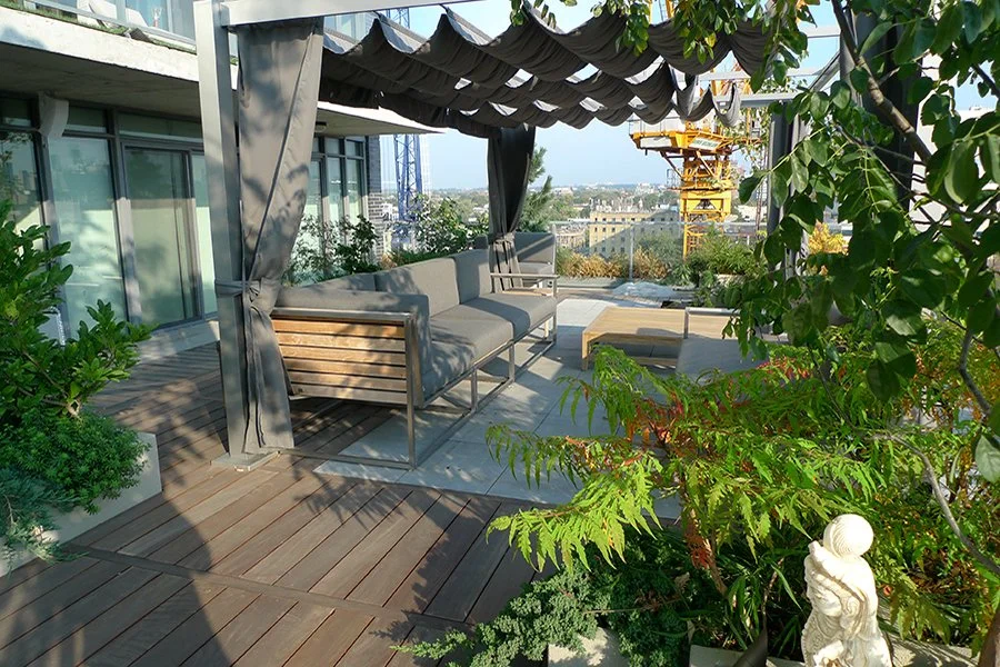 BOX_DESIGN_kingwest4_outdoor_terrace_design_toronto_custom_garden_oasis_patio_02.jpg