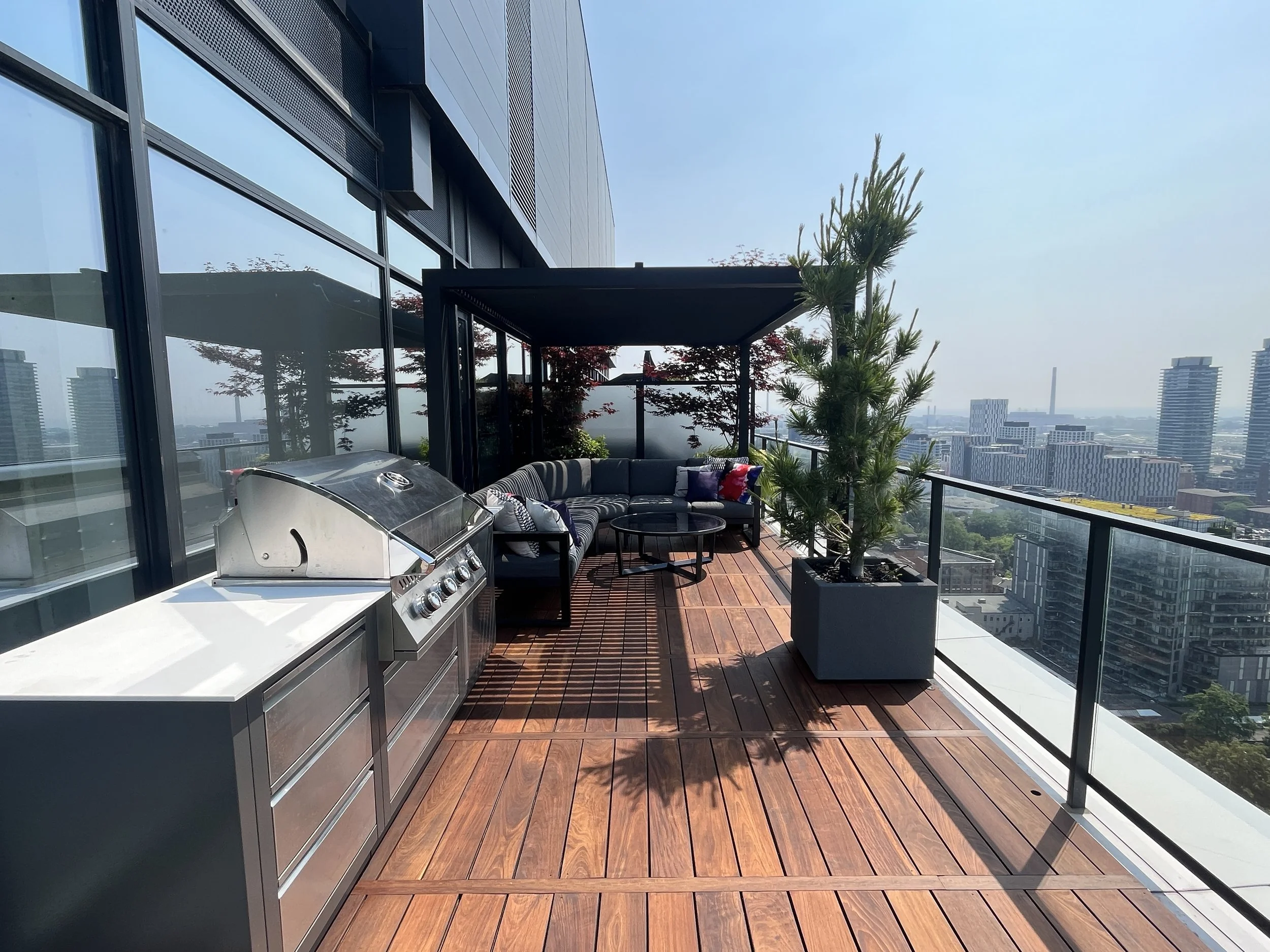 BOX_DESIGN_richmond_street_custom_design_rooftop_terrace_patio_furniture_installation_pergola_02.JPG