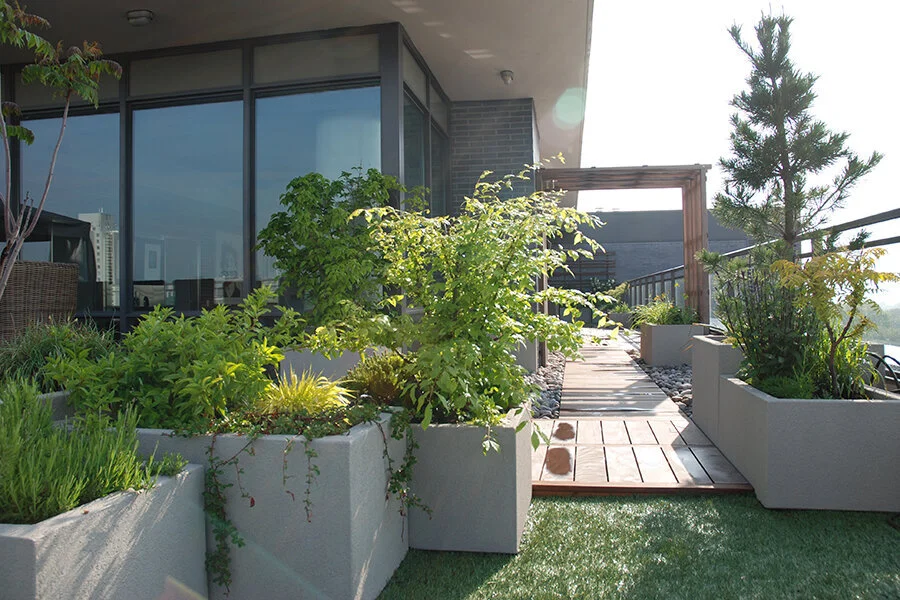 outdoor_Leslieville_4.jpg