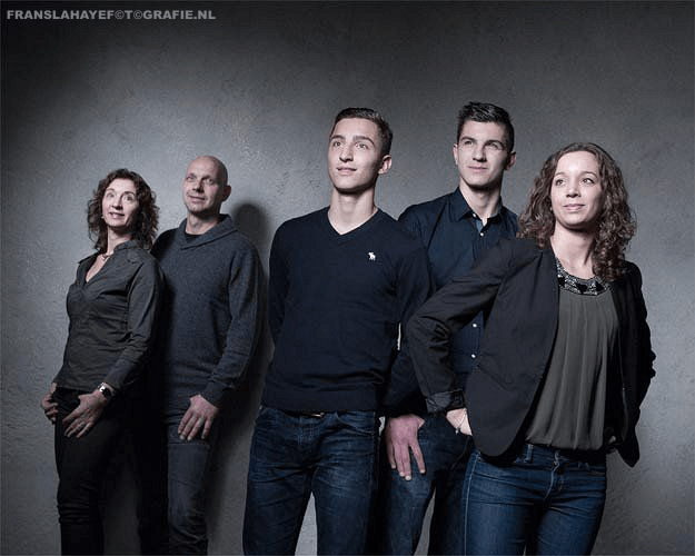 familie-fotos-fotostudio-tilburg-franslahaye-fotograaf-fotoshoot-fotograaf-master-20171010_llll0036.png