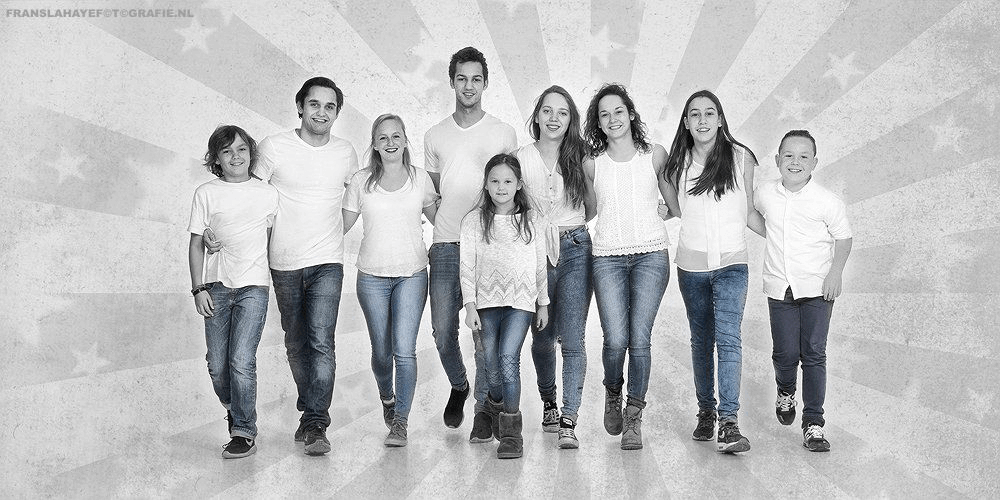 familie-fotos-fotostudio-tilburg-franslahaye-fotograaf-fotoshoot-fotograaf-master-20171010_llll0054.png