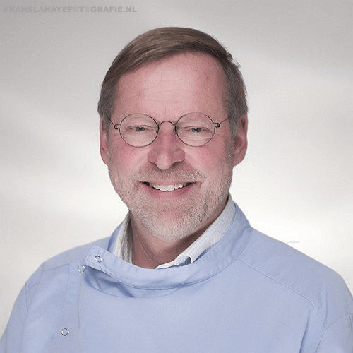 linkedin-shoot-portrait-business-profiel-foto-franslahaye-tilburg-fotostudio-zakelijk-web-site0786 2.png