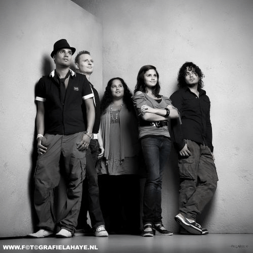 familie-fotos-fotostudio-tilburg-franslahaye-fotograaf-fotoshoot-fotograaf-master-20171010_llll0056.png