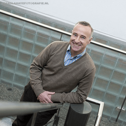 linkedin-fotoshoot-zakelijk-portrait-foto-studio-tilburg-franslahaye-profiel-fotografie1019.png