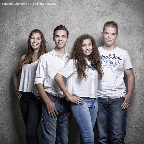 familie-fotos-fotostudio-tilburg-franslahaye-fotograaf-fotoshoot-fotograaf-master-20171010_llll0057.png