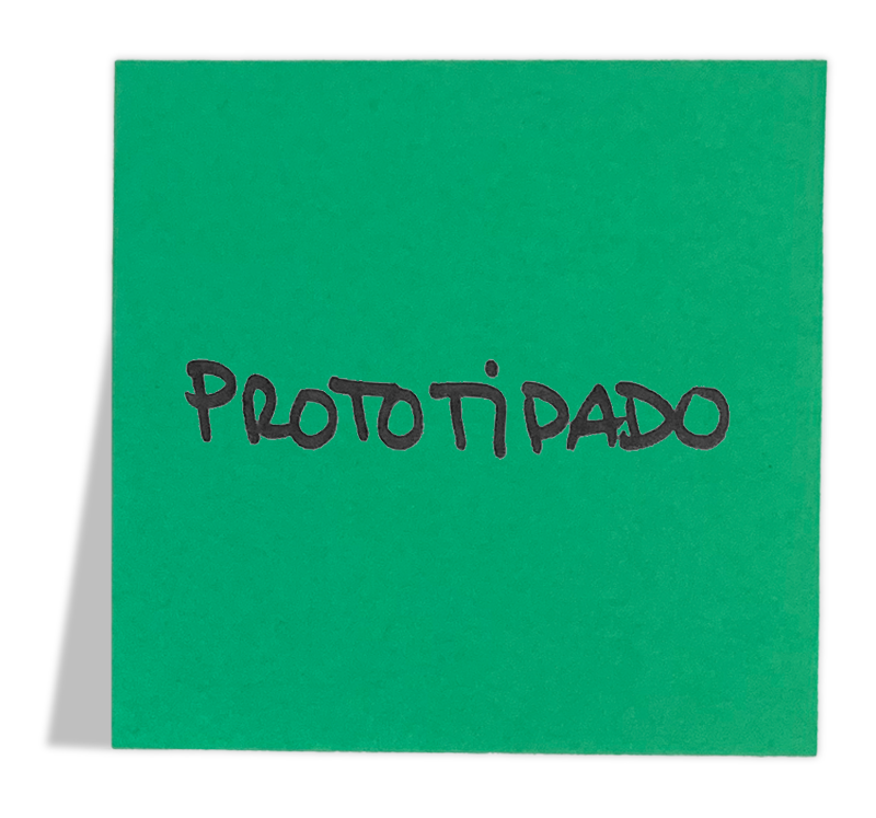 Etiqueta verde con la palabra 'PROTOTIPADO' escrita en negro.