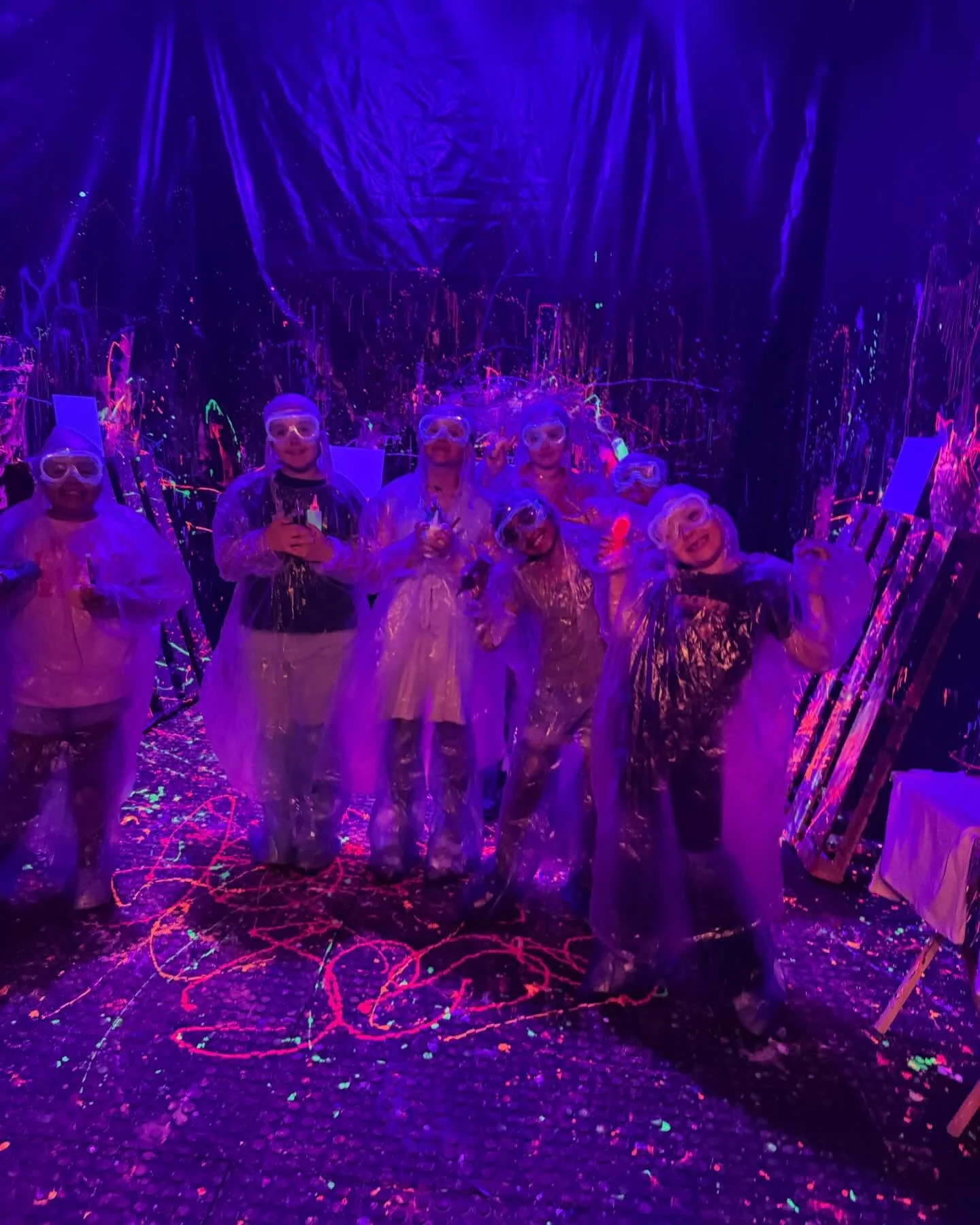 Today&rsquo;s Splatter Paint Crew 🫟 at Stumpy&rsquo;s Green Brook had a blast! 

Thank you so much for bringing in the kids, moms and friends to enjoy this activity on a rainy day!

Our Splatter Paint 🎨 🫟 rooms are ready for you! 

Whether it&rsqu