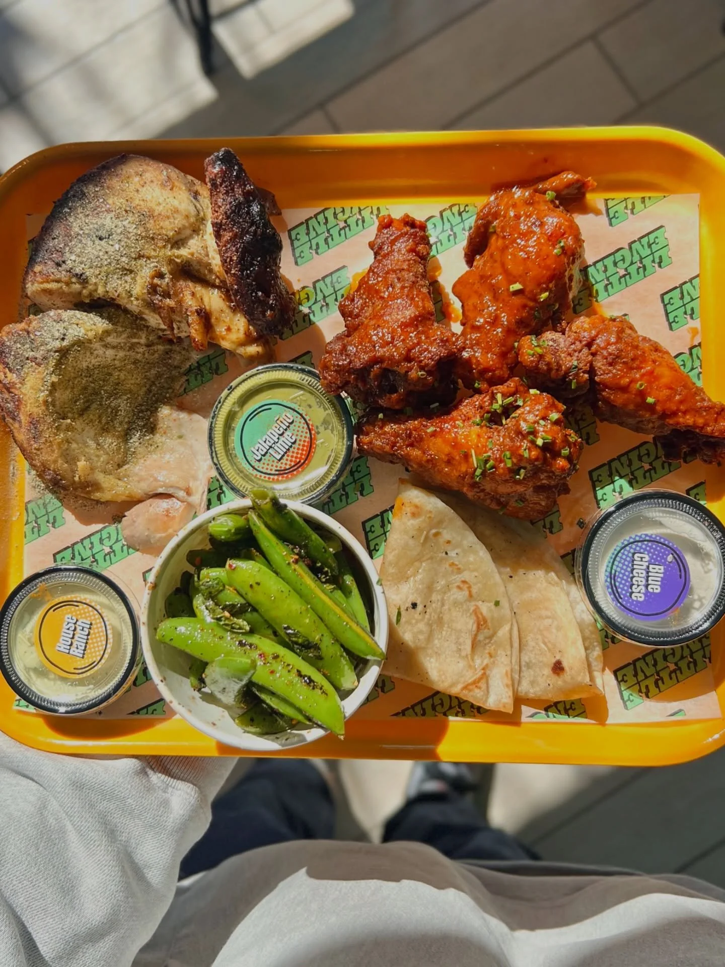 Happy #lunchtime pals. This quarter chicken with #CHIPOTLE #RANCH DUST + 4 classic #buffalowings and a side of blistered snap peas could be yours RIGHT NOW. Swing by or get it delivered straight to your door 🎉🛝🎡🎢🏎️💨 #dcfood #dcfoodcoma #glutenf