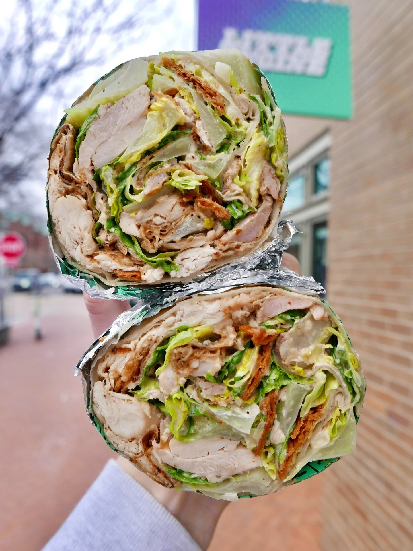 APEX #WRAPS, SLAMMING #SALADS, WILDLY CRISPY #WINGS ➕ REVVED-UP #ROTISSERIE. 11AM - 9PM. 7 DAYS A WEEK. 🏎️💨 #littleengine #dcfood #glutenfreedc #dcornothing
