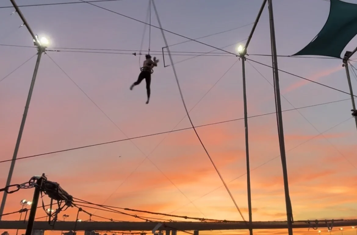 Trapeze spin