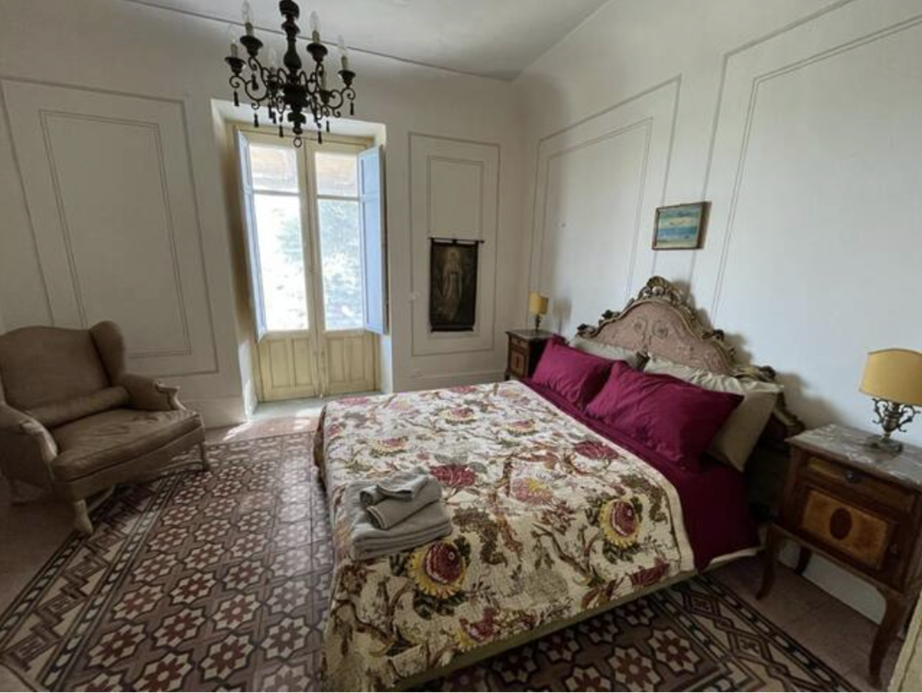 The king size classic bed is inviting