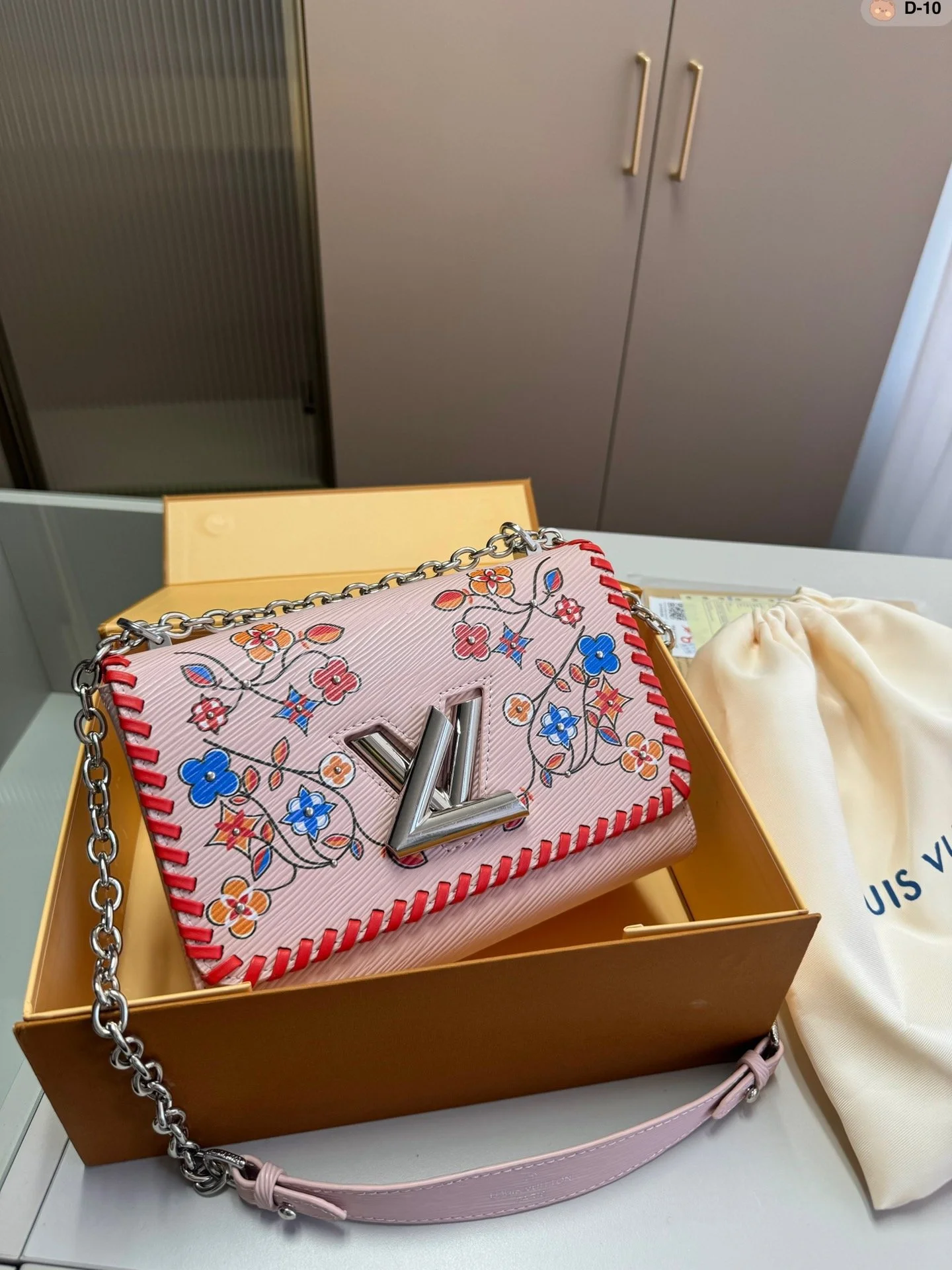 Louis Vuitton inspired Twist MM