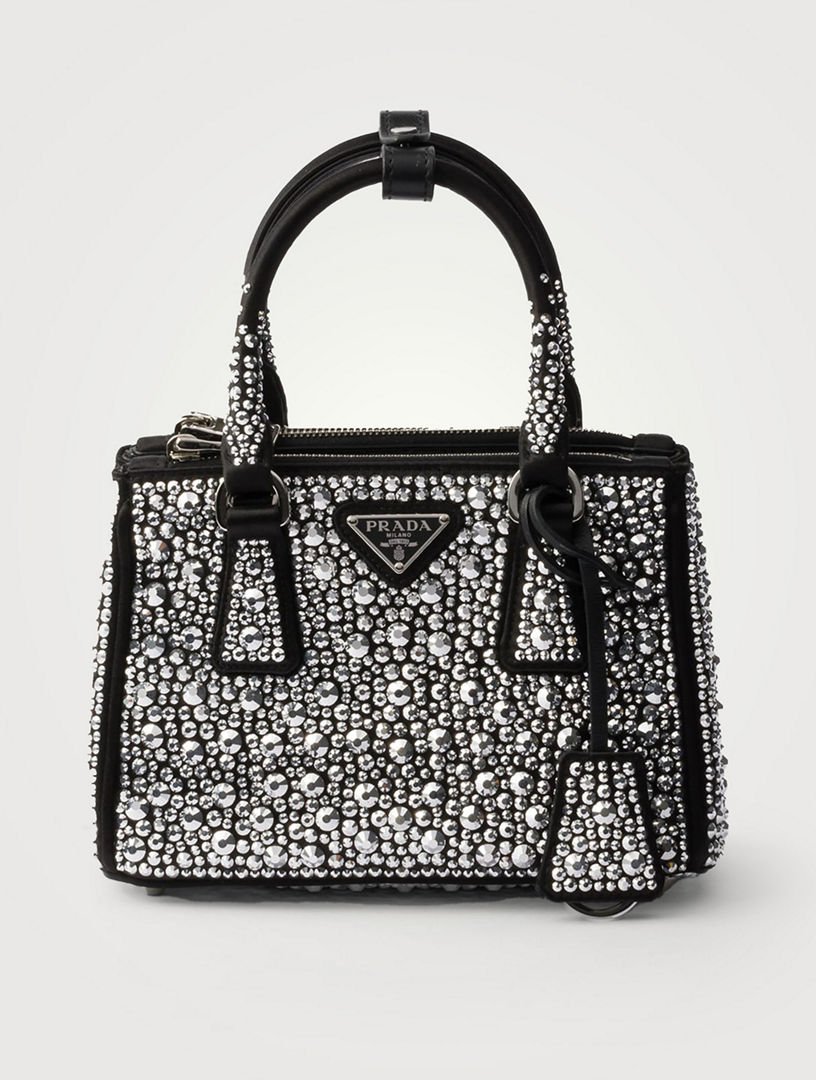 01_b823dc58b73b4062818ecffdf0834483