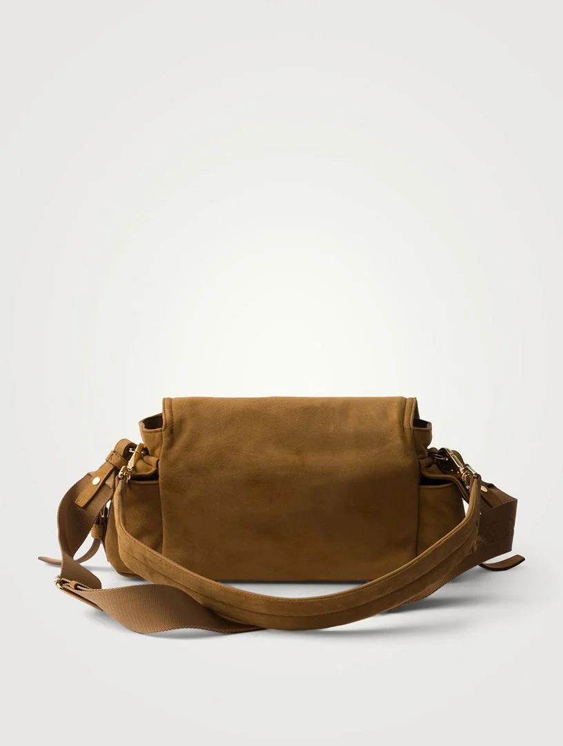 1b094fe7058149618f3e8e1e4a7ec7b3