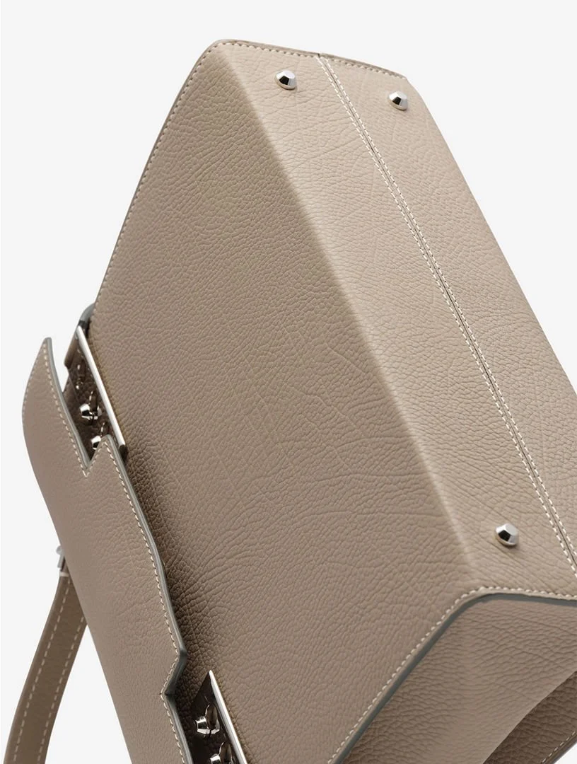 e610c70681244f5d92e240f6647afbdb