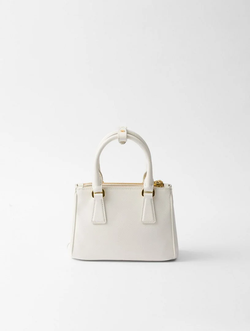 4c3bd9b49e0045f68a23e44478f5d8d4