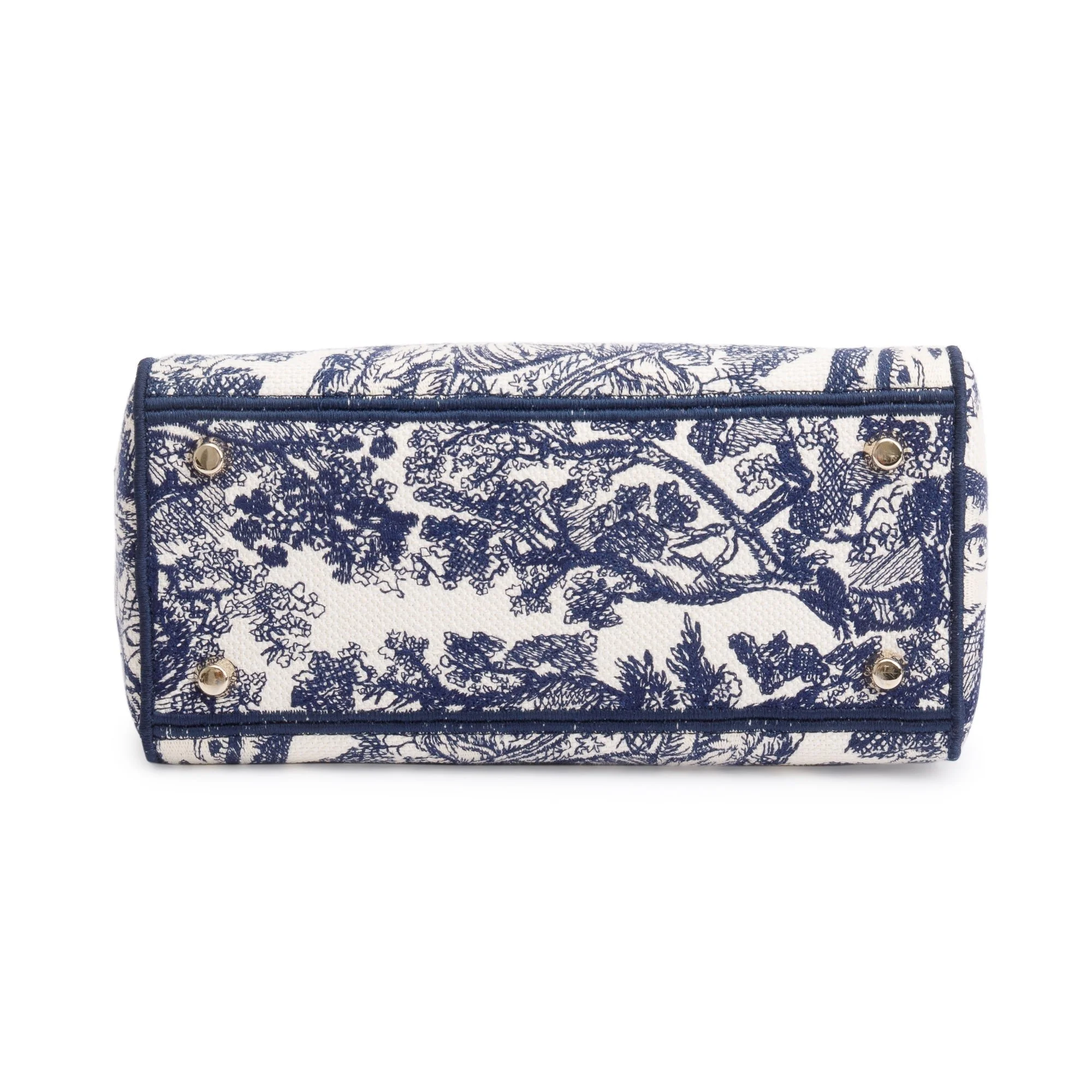 Christian-Dior-2022-Blue-Toile-De-Jouy-Reverse-Embroidery-Medium-Lady-D-Lite-Bag-w-Strap-6.jpg