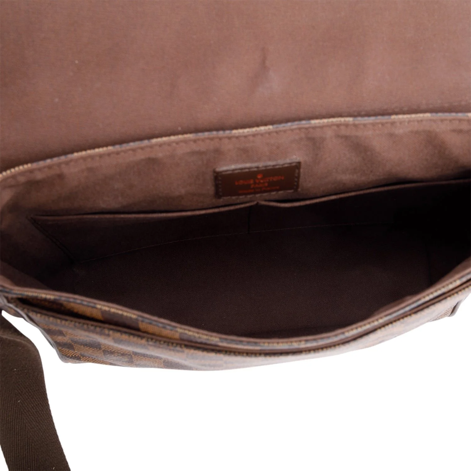 Louis-Vuitton-Damier-Ebene-District-PM-Messenger-Bag-8_e6da89e3.jpg