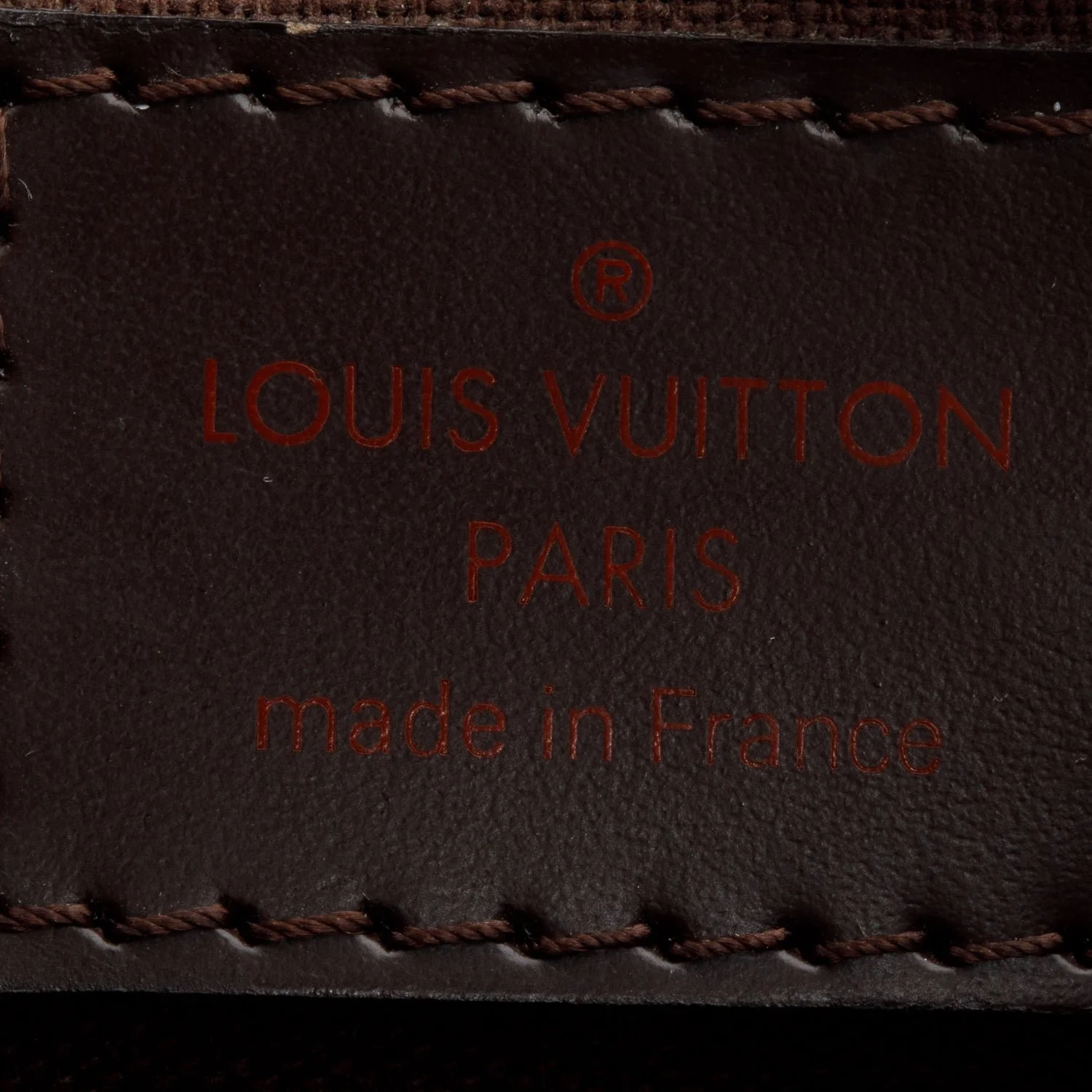 Louis-Vuitton-Damier-Ebene-Macao-Wristlet-Clutch-8.jpg