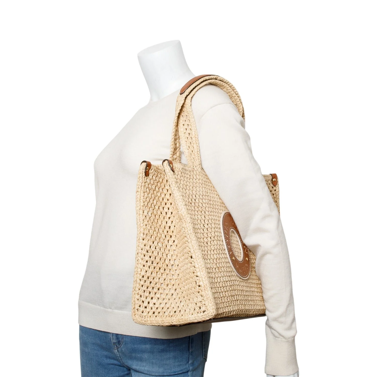 Louis-Vuitton-2024-Neutral-Raffia-Canvas-Onthego-MM-6.jpg