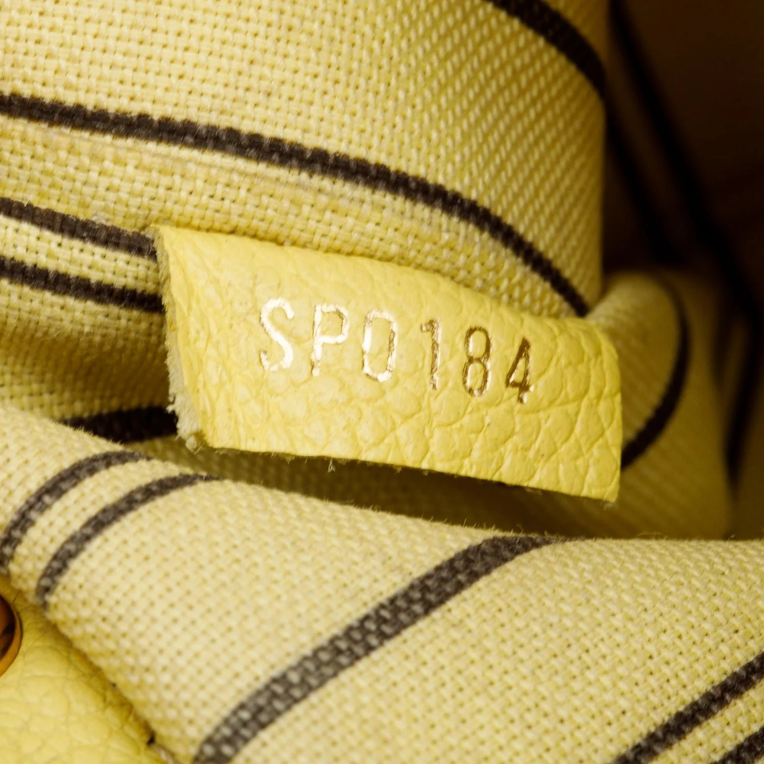 Louis-Vuitton-Yellow-Monogram-Empreinte-Leather-Montaigne-BB-w-Strap-10.jpg