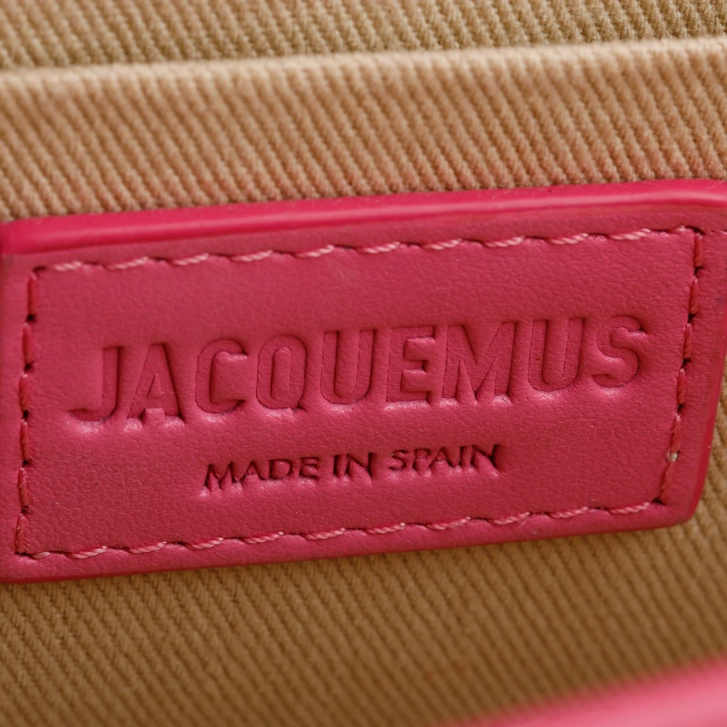Jacquemus-Pink-Leather-Le-Rond-Bag-w-Strap-9_e6a76b12.jpg