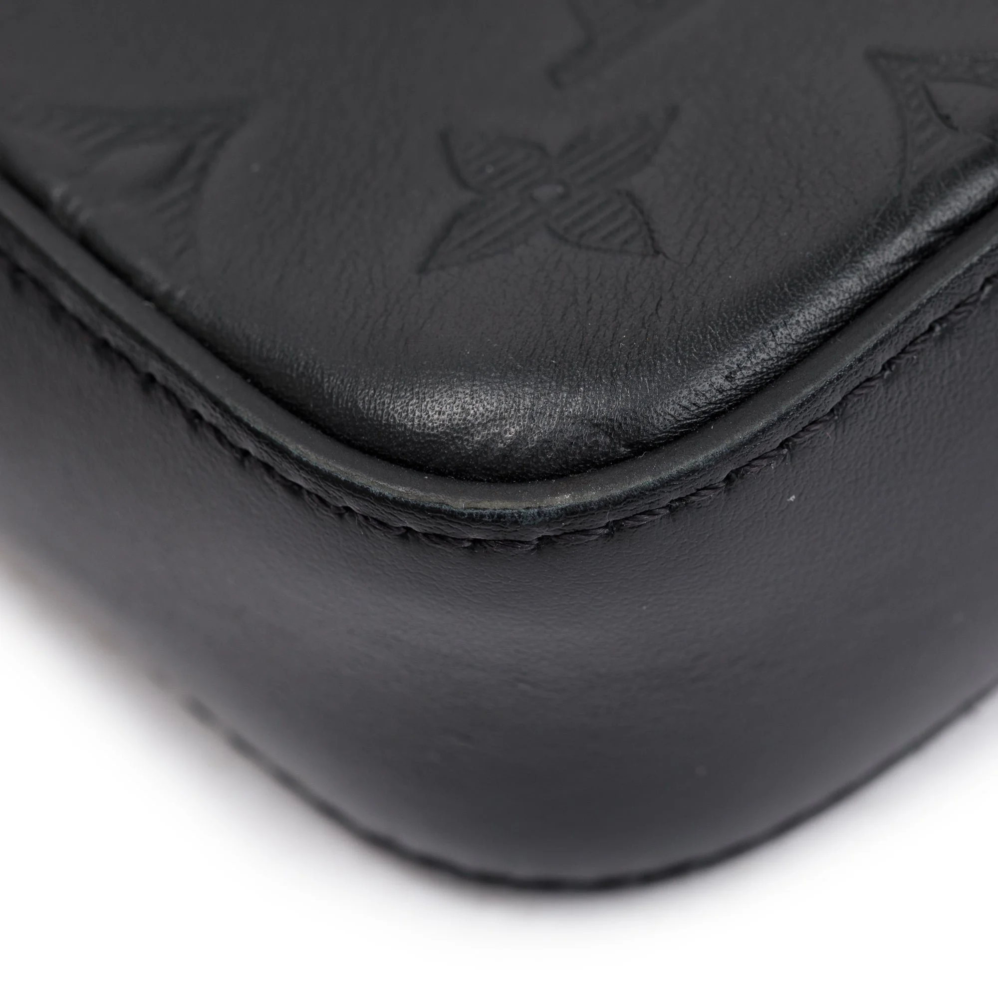 Louis-Vuitton-2022-Black-Monogram-Shadow-Embossed-Calfskin-Leather-Duo-Messenger-Bag-7_77137624.jpg