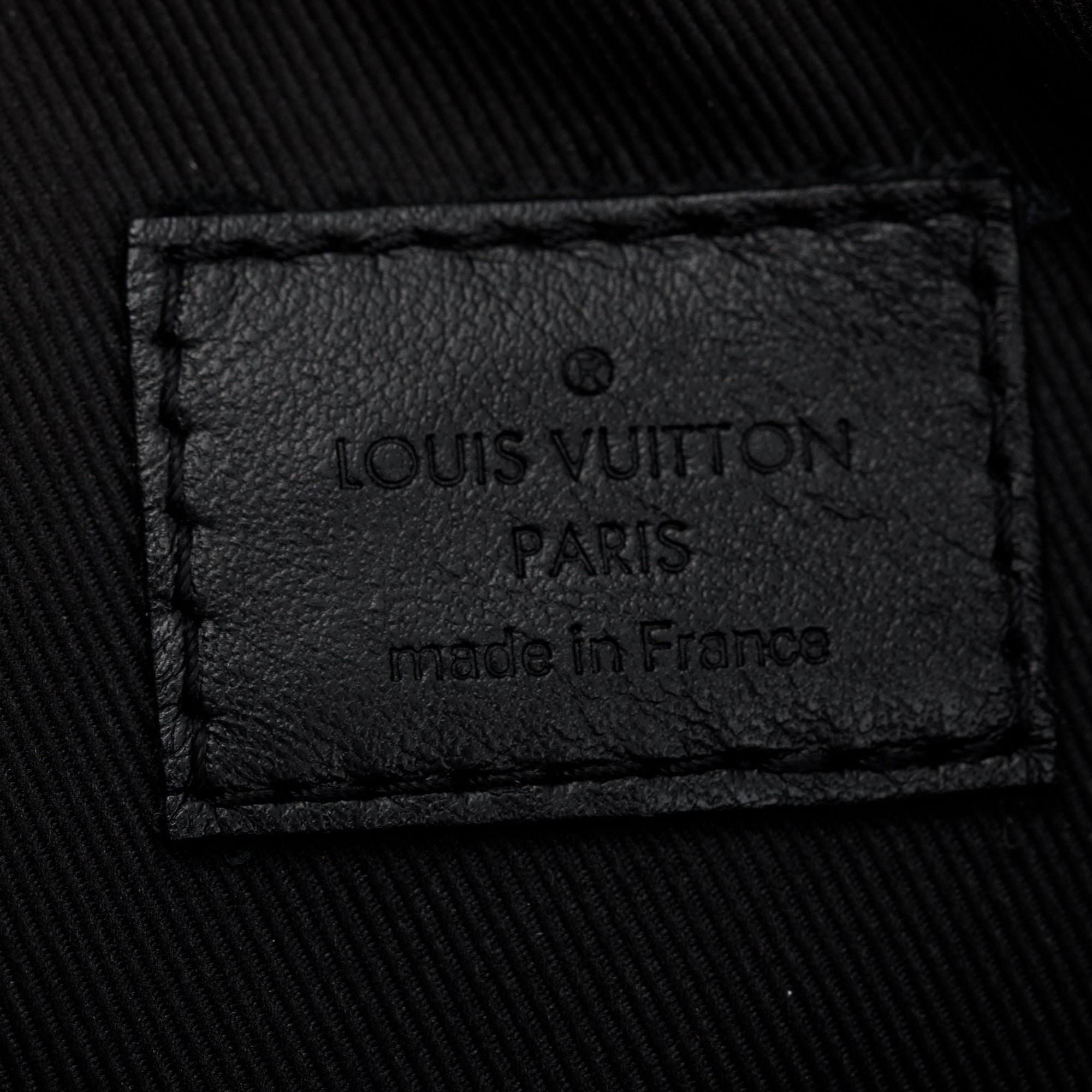 Louis-Vuitton-2022-Black-Monogram-Shadow-Embossed-Calfskin-Leather-Duo-Messenger-Bag-9_606372b2.jpg
