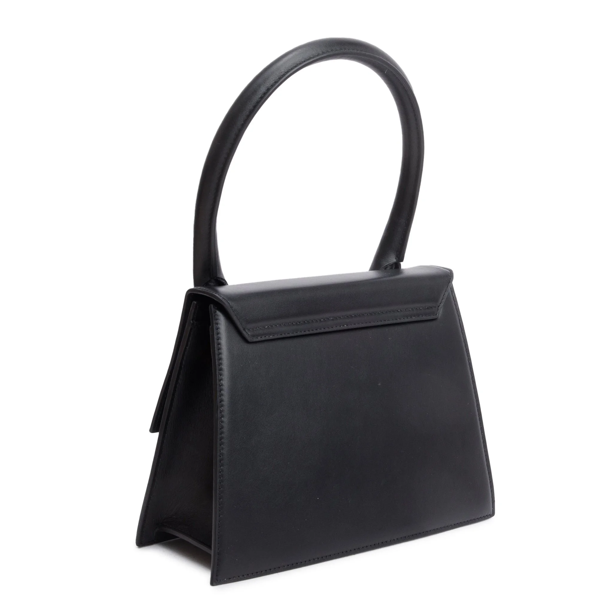 Jacquemus-Black-Leather-Le-Grand-Chiquito-Bag-w-Strap-6.jpg