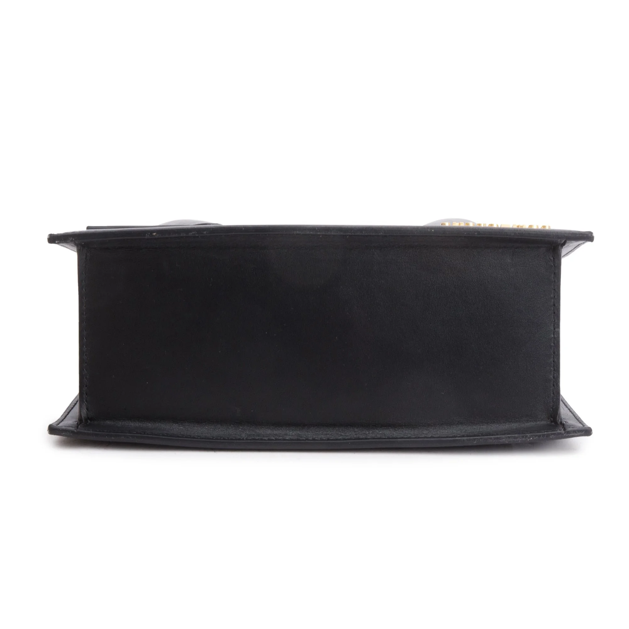 Jacquemus-Black-Leather-Le-Grand-Chiquito-Bag-w-Strap-7.jpg
