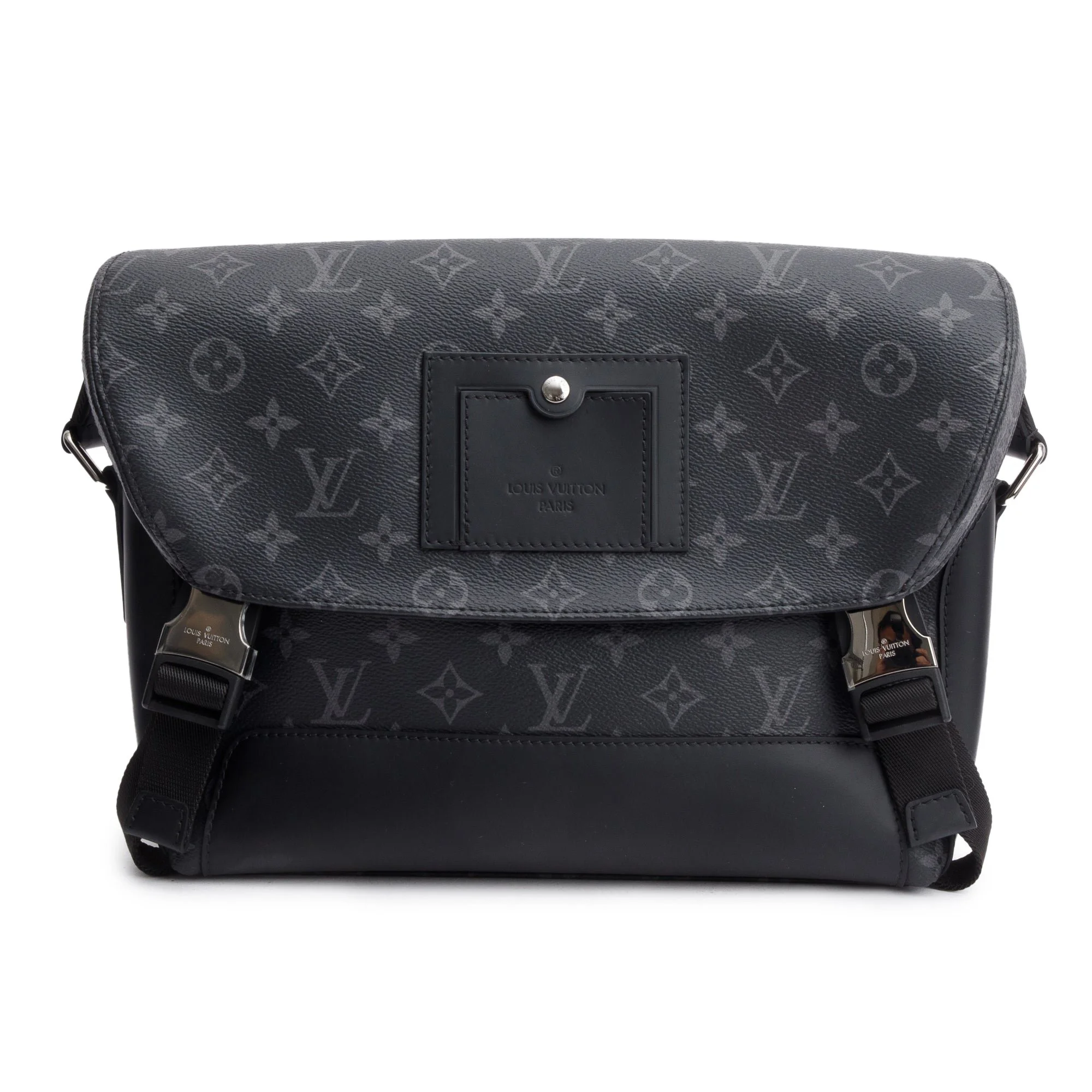Louis-Vuitton-Monogram-Eclipse-Voyager-PM-Messenger-Bag-3.jpg