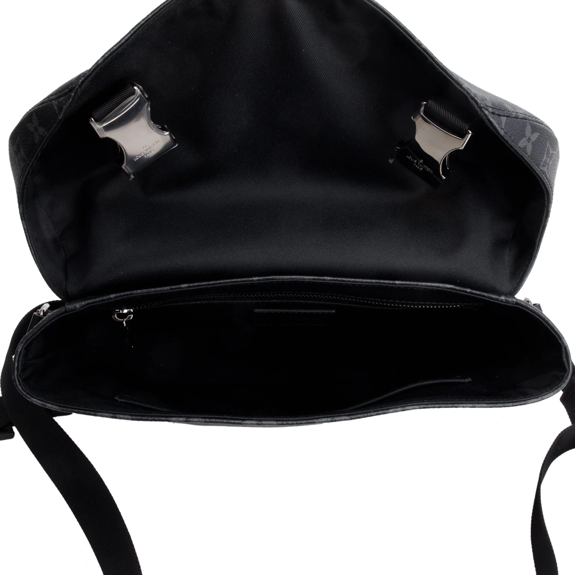 Louis-Vuitton-Monogram-Eclipse-Voyager-PM-Messenger-Bag-8.jpg