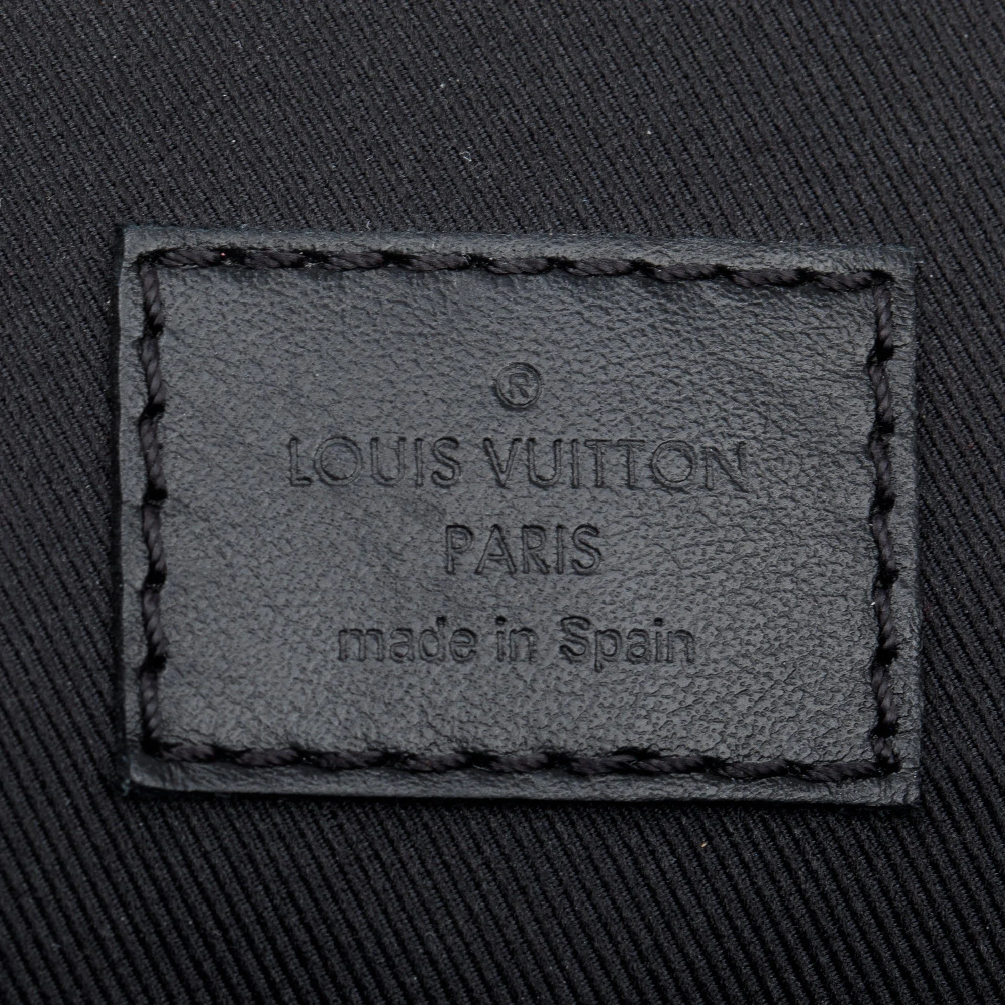 Louis-Vuitton-Black-Leather-And-Monogram-Eclipse-Saumur-Messenger-Bag-9.jpg