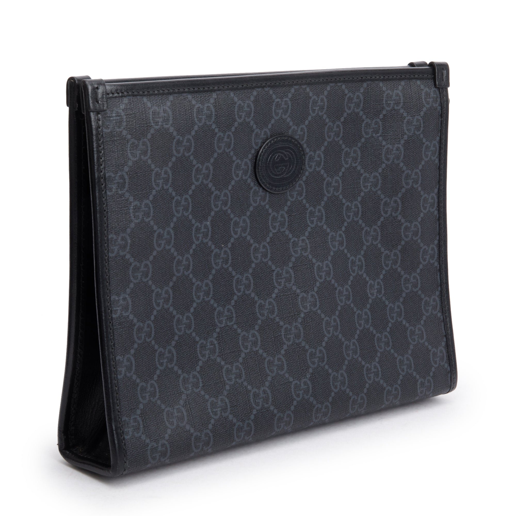 Gucci-Black-GG-Supreme-Beauty-Case-with-Interlocking-G-2.jpg